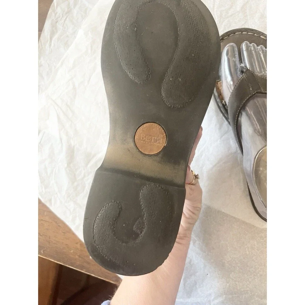 Born Womens 8 Flip Flop Brown Leather Slip On Open Toe Comfort